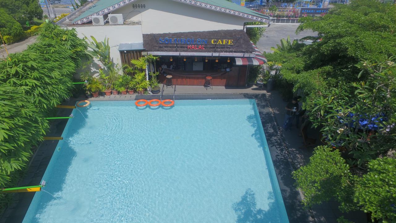 Atsari Hotel Parapat Buitenkant foto